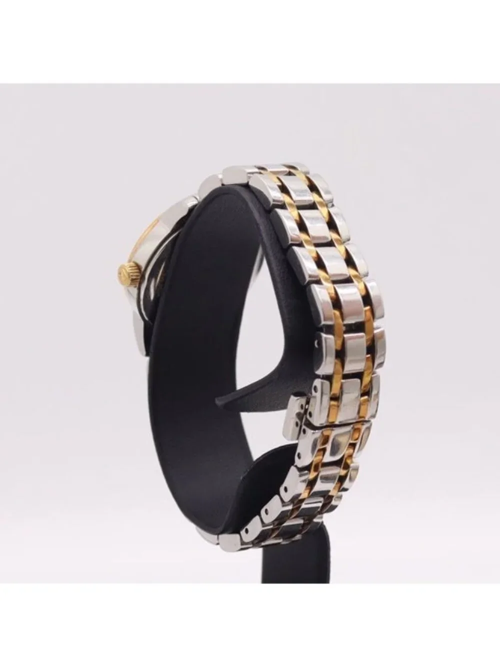 Fendi Quartz Date White Shell Dial Watch